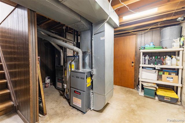 12579 Spruce Lane, Perry, MI 48872