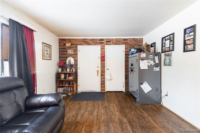 12579 Spruce Lane, Perry, MI 48872