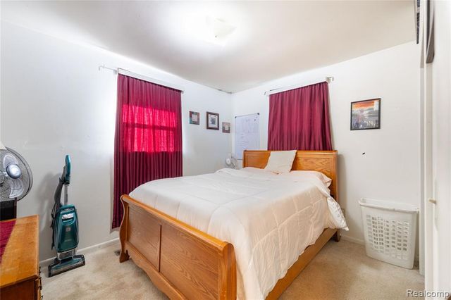 12579 Spruce Lane, Perry, MI 48872