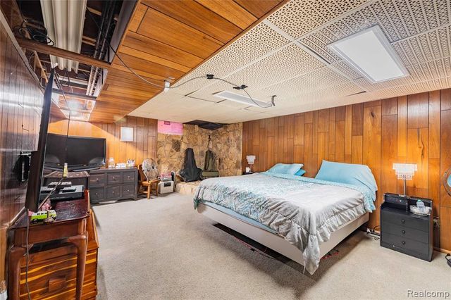 12579 Spruce Lane, Perry, MI 48872