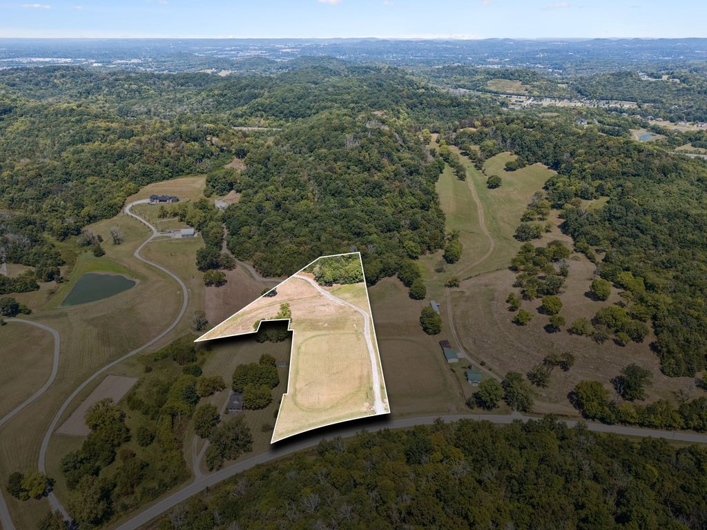 4828 Harpeth Peytonsville Rd, Thompsons Station, TN 37179