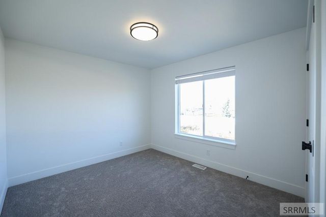 619 Curlew Drive, Ammon, ID 83401