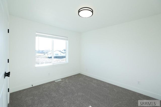 619 Curlew Drive, Ammon, ID 83401