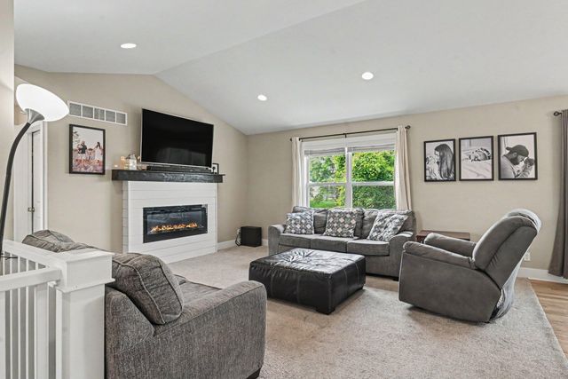 11436 Crestridge Court, Holland, MI 49424