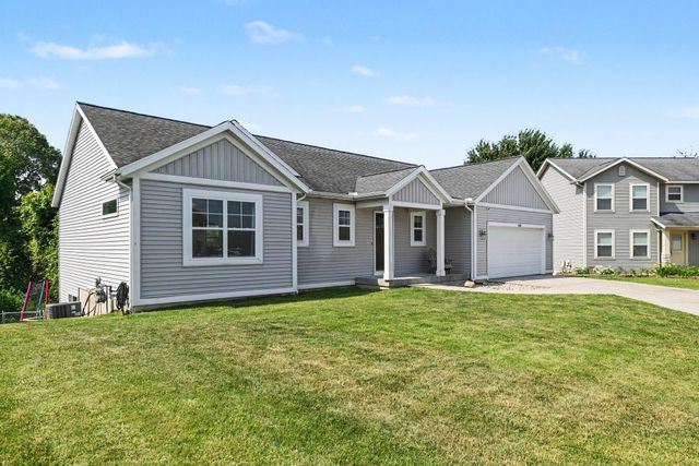 11436 Crestridge Court, Holland, MI 49424