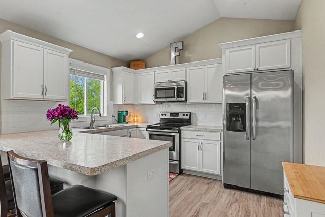 11436 Crestridge Court, Holland, MI 49424