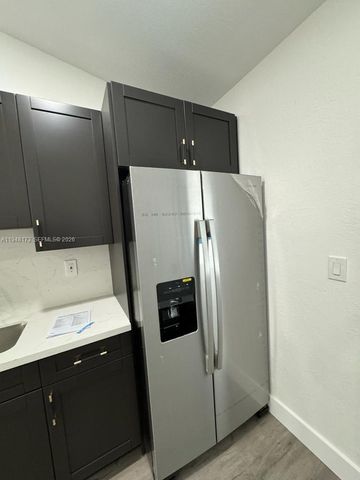 11912 NE 10th Ave 2, Biscayne Park, FL 33161