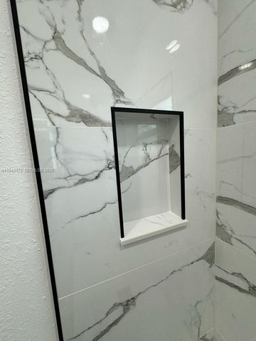 11912 NE 10th Ave 2, Biscayne Park, FL 33161