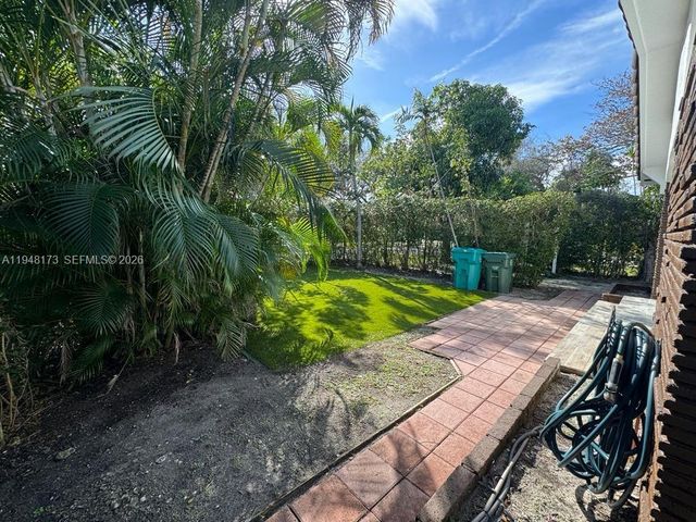 11912 NE 10th Ave 2, Biscayne Park, FL 33161