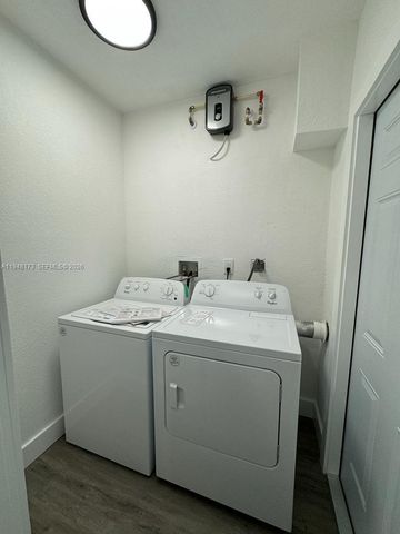 11912 NE 10th Ave 2, Biscayne Park, FL 33161