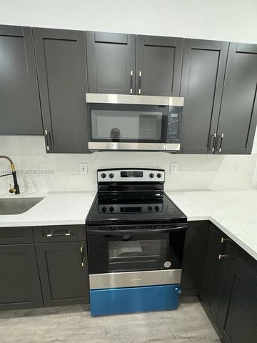 11912 NE 10th Ave 2, Biscayne Park, FL 33161