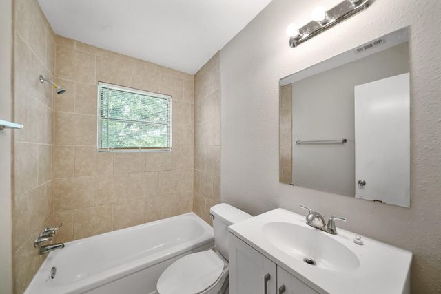 13 13th Street N 13, Texas City, TX 77590