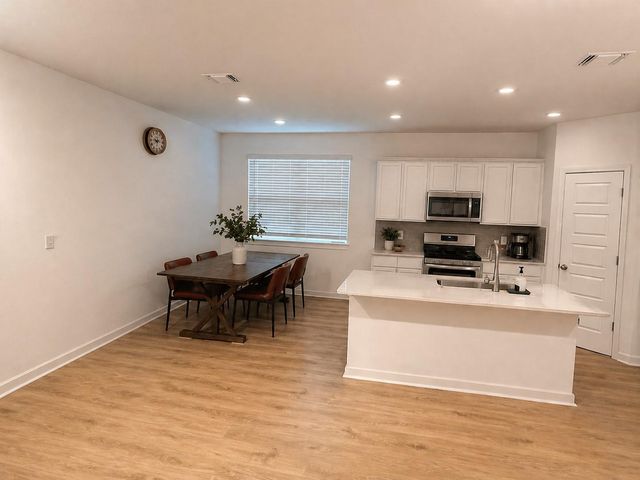 2313 Ranier CT, Austin, TX 78754