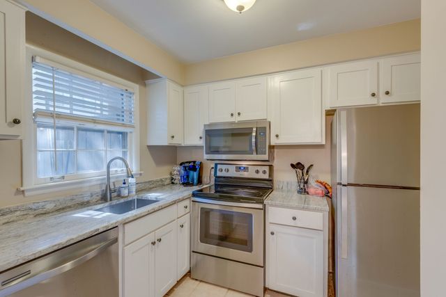 3000 Hillsboro Pike Apt 33, Nashville, TN 37215