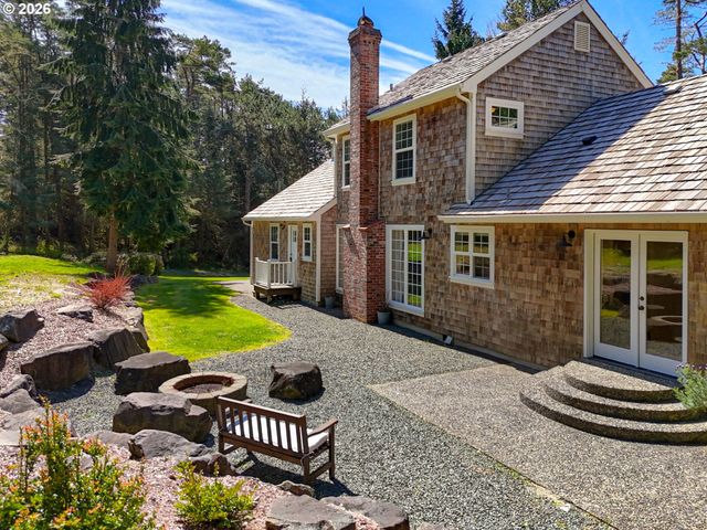 1530 Sw PINE Dr, Warrenton, OR 97146