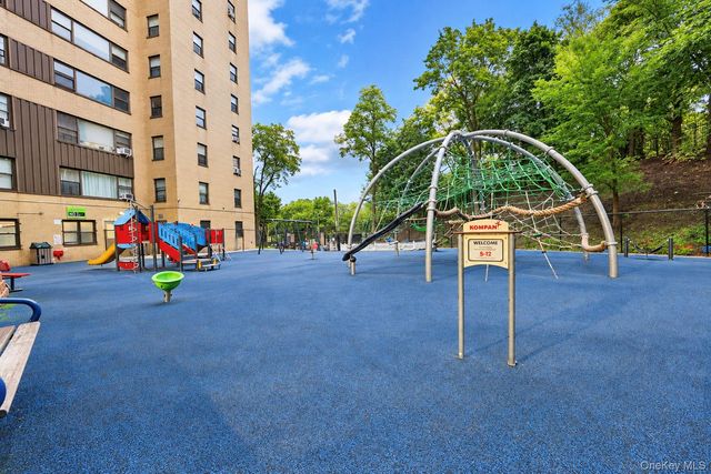 4 Fordham Hill Oval 12G, Bronx, NY 10468
