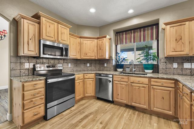 4121 N Frandon Ave, Meridian, ID 83646