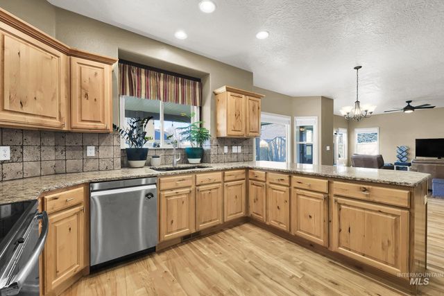 4121 N Frandon Ave, Meridian, ID 83646