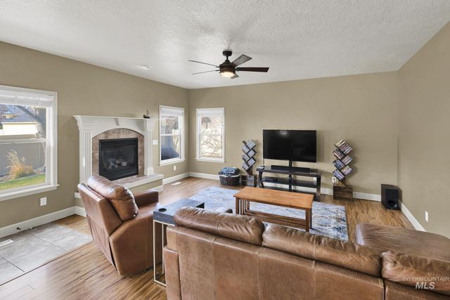 4121 N Frandon Ave, Meridian, ID 83646