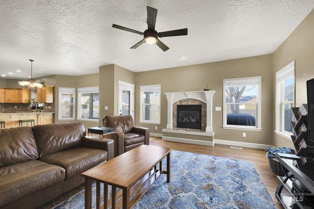 4121 N Frandon Ave, Meridian, ID 83646