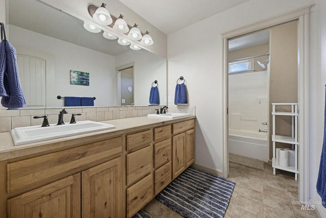 4121 N Frandon Ave, Meridian, ID 83646