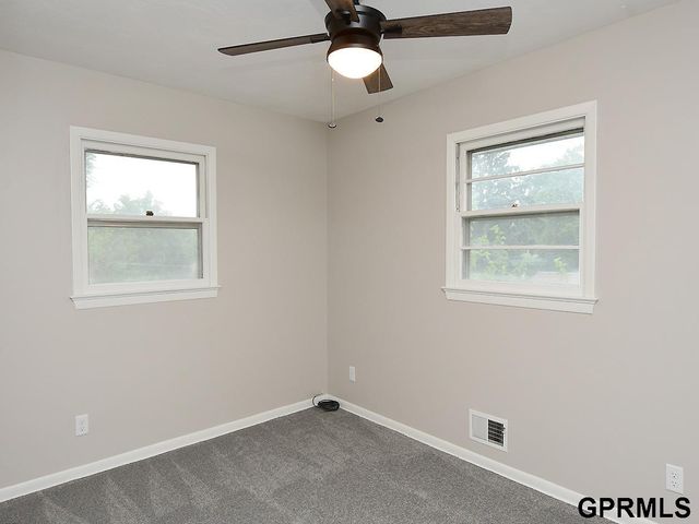 3717 Groves Road, Bellevue, NE 68147