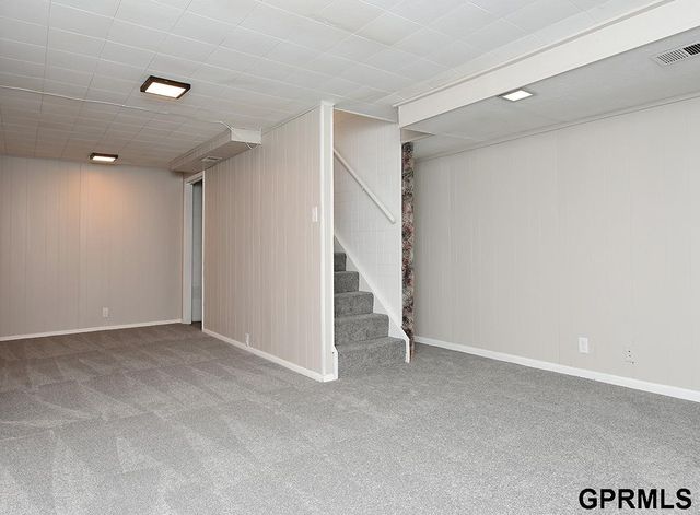 3717 Groves Road, Bellevue, NE 68147