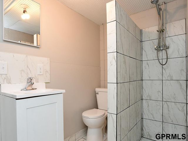 3717 Groves Road, Bellevue, NE 68147