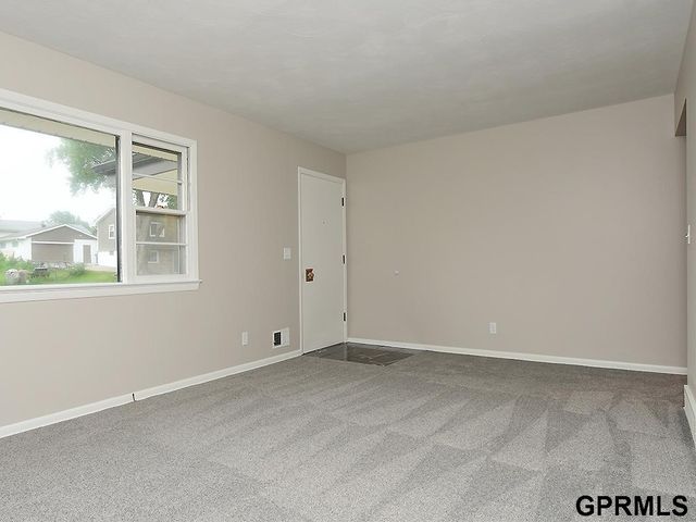 3717 Groves Road, Bellevue, NE 68147