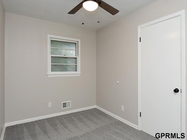 3717 Groves Road, Bellevue, NE 68147