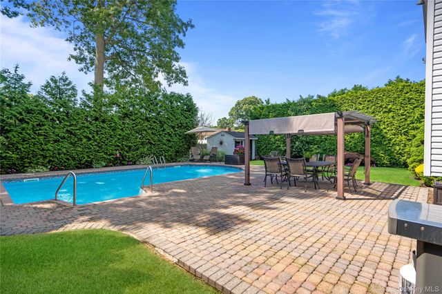 12 Empress Pines Drive, Nesconset, NY 11767