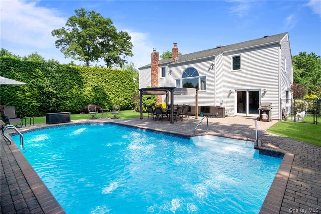 12 Empress Pines Drive, Nesconset, NY 11767