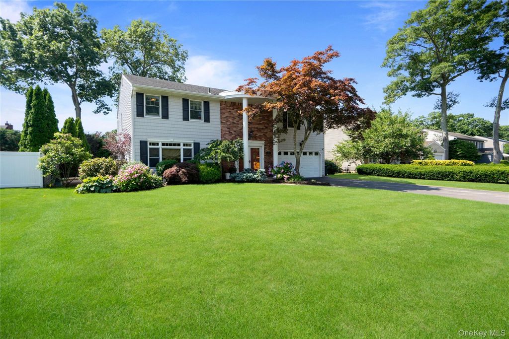 12 Empress Pines Drive, Nesconset, NY 11767