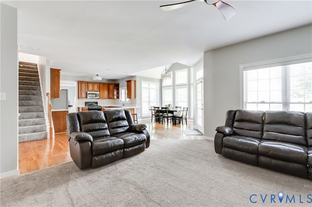 13619 Grove Pond Dr, Midlothian, VA 23114