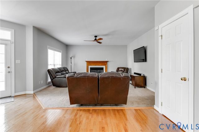 13619 Grove Pond Dr, Midlothian, VA 23114
