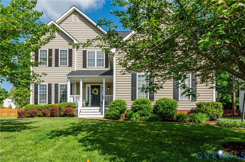 13619 Grove Pond Dr, Midlothian, VA 23114