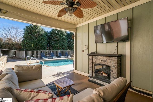 223 Tuscan Ridge Trail, Inman, SC 29349