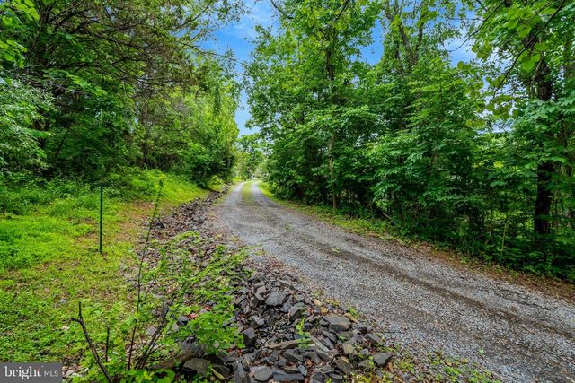 7929 WELLINGTON DR, Warrenton, VA 20186