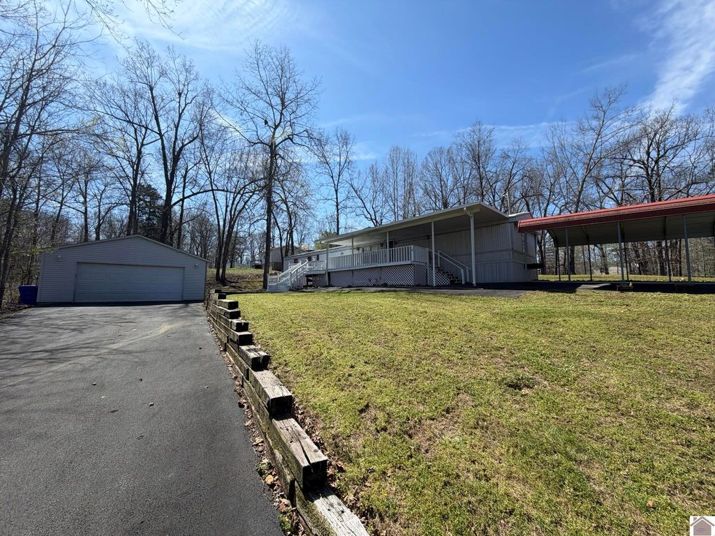 706 Justin Lane 55 Section D, Gilbertsville, KY 42044