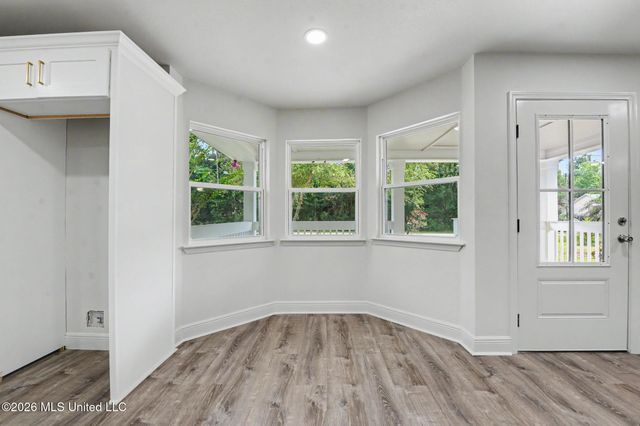 6105 E Desoto Street, Bay Saint Louis, MS 39520