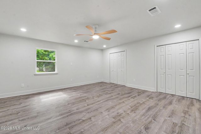 6105 E Desoto Street, Bay Saint Louis, MS 39520