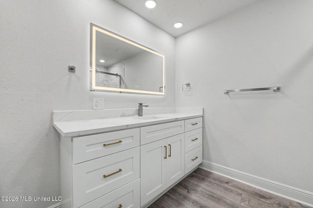 6105 E Desoto Street, Bay Saint Louis, MS 39520