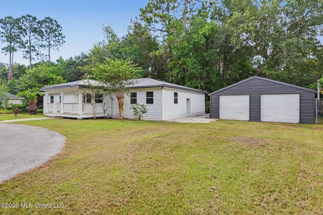 6105 E Desoto Street, Bay Saint Louis, MS 39520
