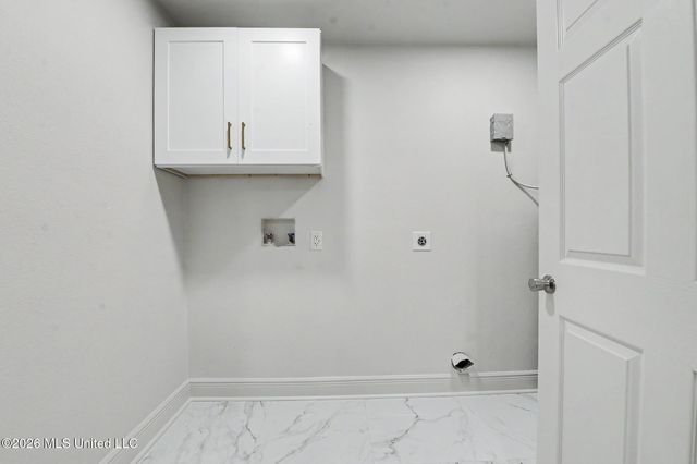 6105 E Desoto Street, Bay Saint Louis, MS 39520