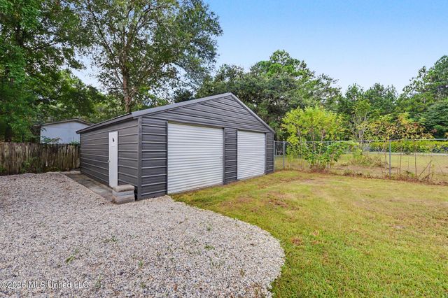 6105 E Desoto Street, Bay Saint Louis, MS 39520