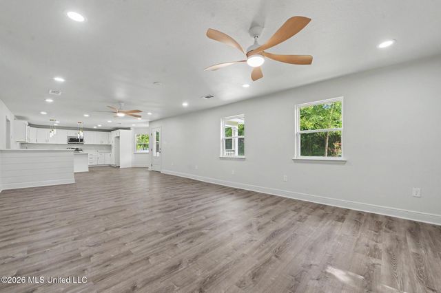 6105 E Desoto Street, Bay Saint Louis, MS 39520
