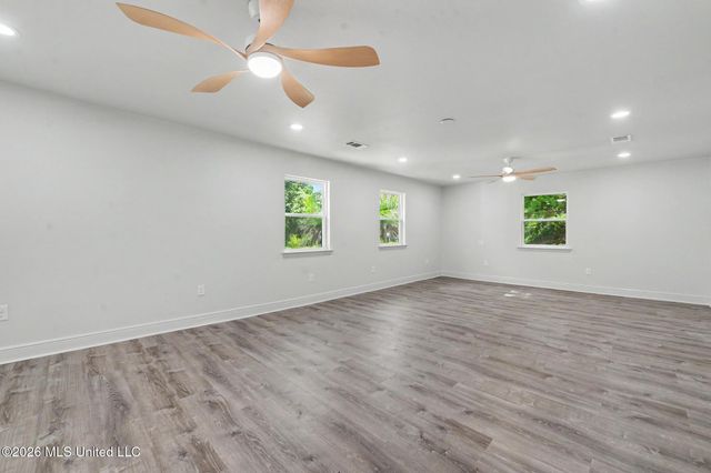 6105 E Desoto Street, Bay Saint Louis, MS 39520