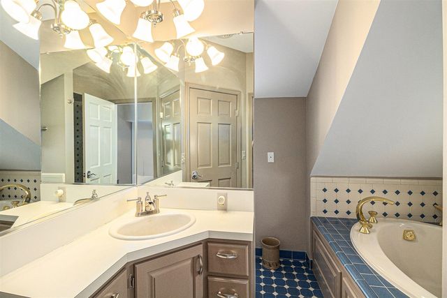 9991 Kaiser Road, Saline, MI 48176