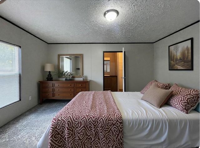 412 Avenue E, Stowell, TX 77661