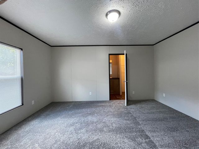 412 Avenue E, Stowell, TX 77661